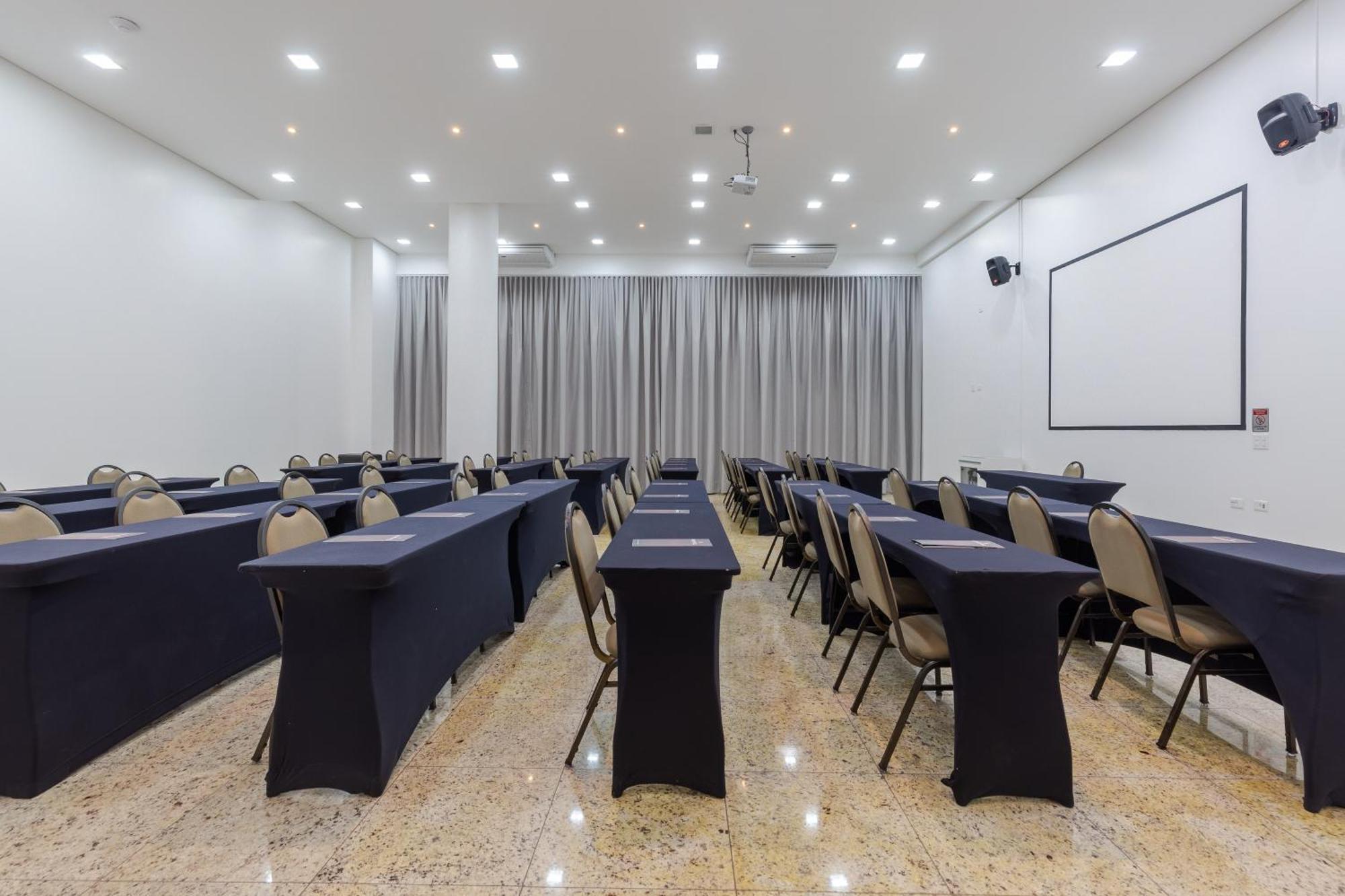 Nohotel Premium Americana Kültér fotó