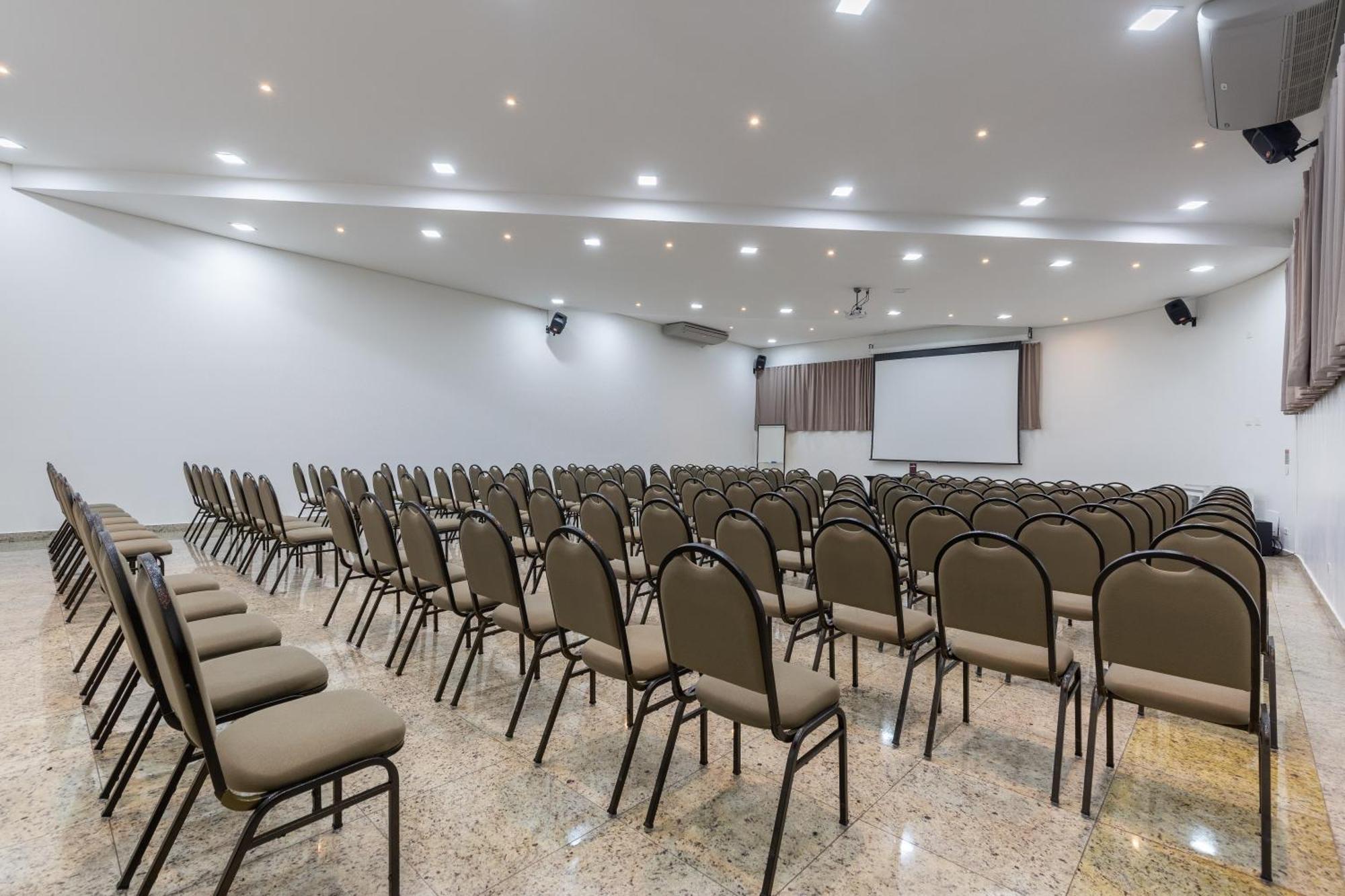 Nohotel Premium Americana Kültér fotó